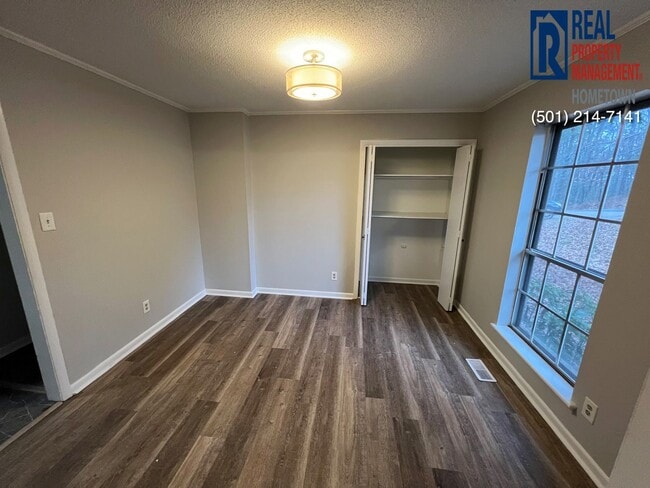 Building Photo - 6901 Archwood Dr