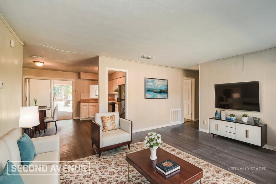 Building Photo - 6536 Manhattan Dr