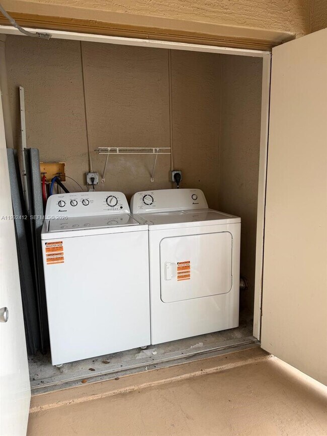 Building Photo - 200 SW 117th Terrace