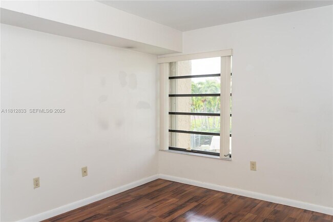 Building Photo - 9140 SW 123rd Ct