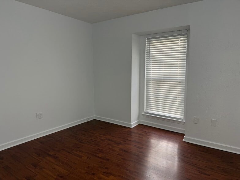 Building Photo - 11271 Florida Blvd