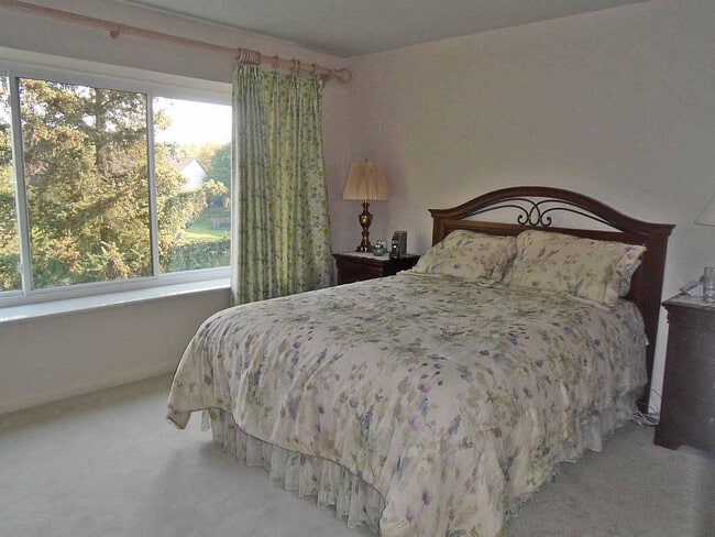 Building Photo - 2547 Meade Ct