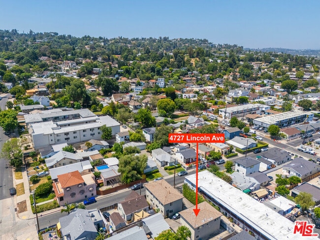 Building Photo - 4727 Lincoln Ave