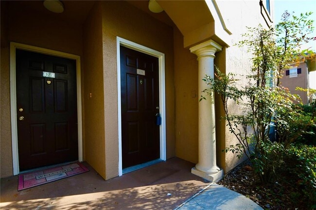 Building Photo - 14214 Fredricksburg Dr