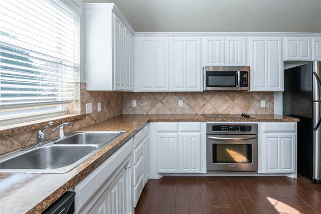Building Photo - 10913 Golfview Way