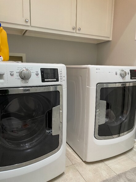 Building Photo - 2814 State St