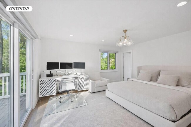 Building Photo - 3 Southwood Ln