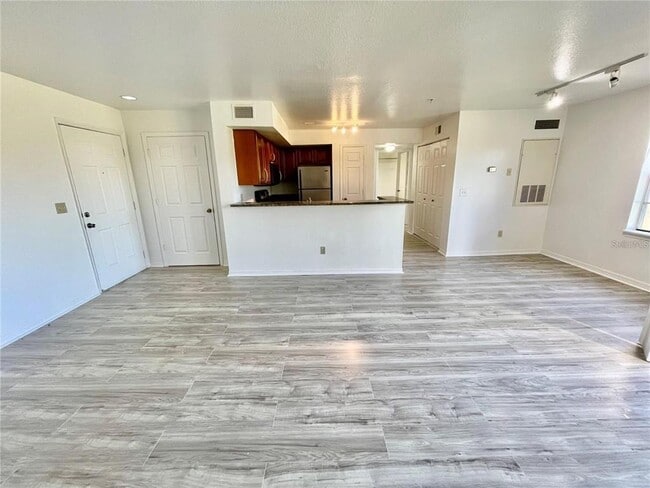 Building Photo - 7210 Westpointe Blvd