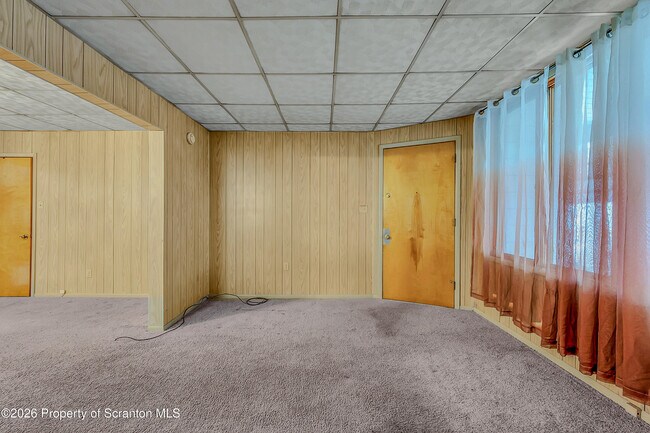 Building Photo - 396 Winola Ave