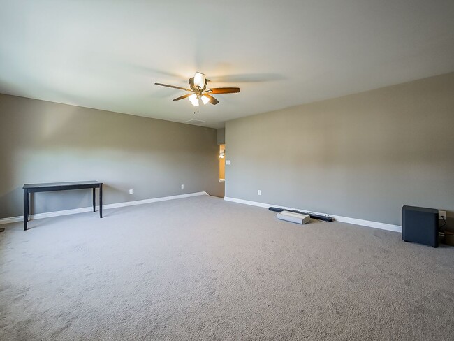 Building Photo - AVAILABLE NOW! Stunning South Lyon Home wi...