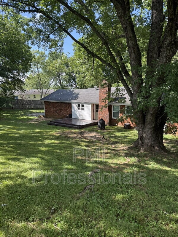 Building Photo - 149 Neverbreak Dr