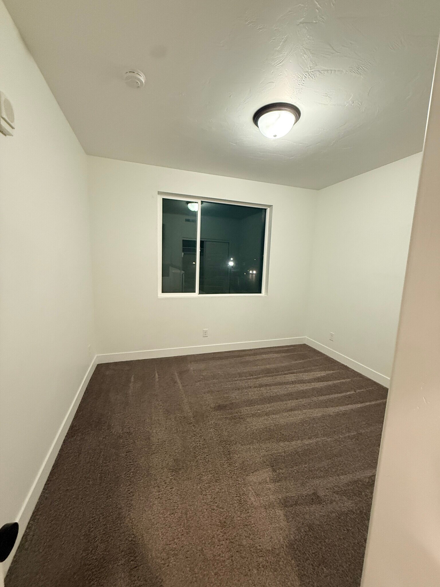 Building Photo - 551 S 1020 W