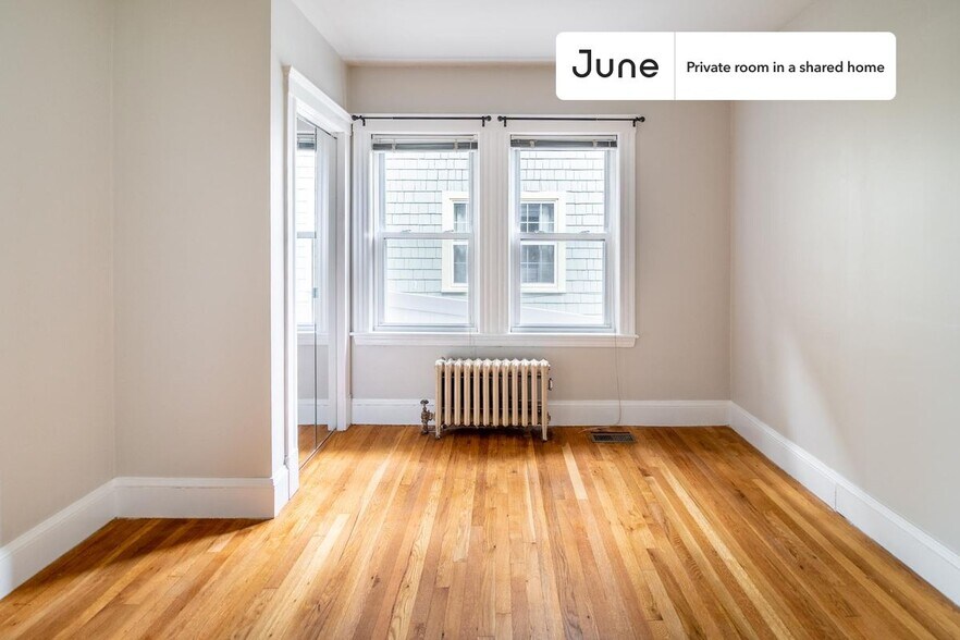 Building Photo - Room in Shared 4 bed/1 bath home