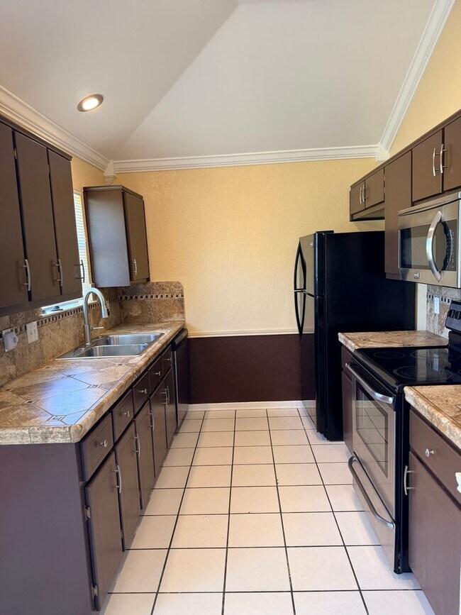 Building Photo - 113 Lariat Cir