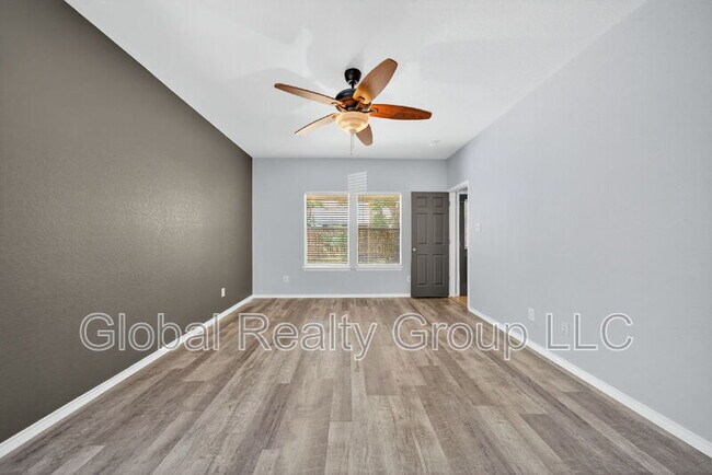 Building Photo - 140 Clapboard Run