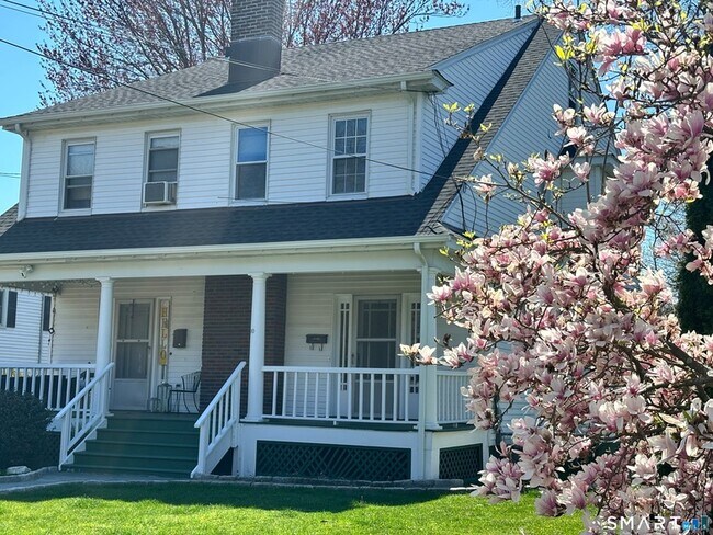 Building Photo - 10 Glendenning St