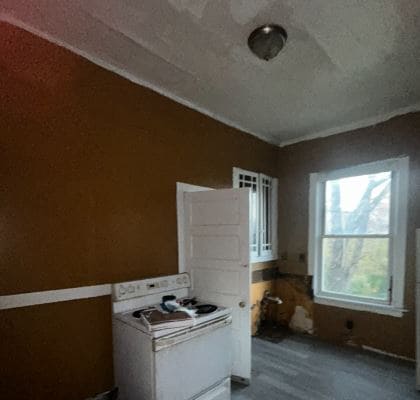 Building Photo - 5657 Roosevelt Pl