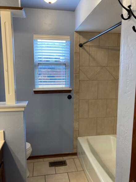 Building Photo - 1501 SW 86th St