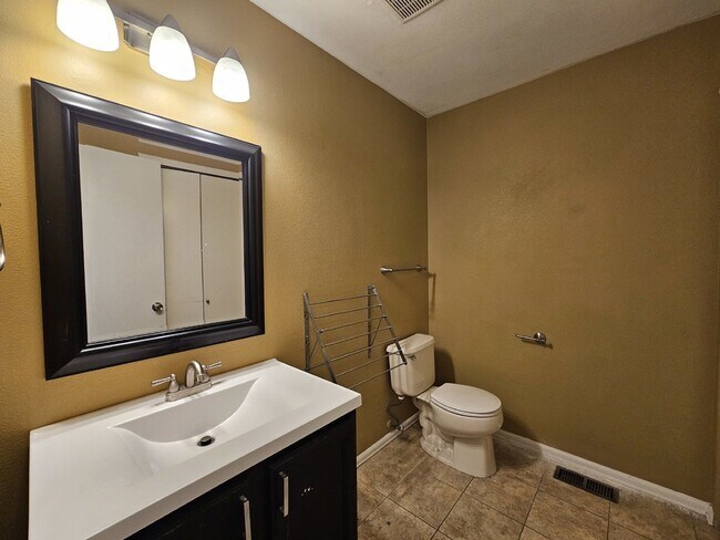 Building Photo - 11215 Jansen St