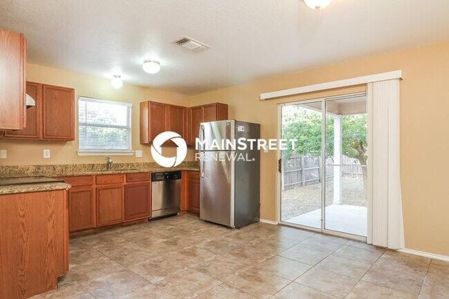 Building Photo - 3 Bedroom Pet-Friendly Home in San Antonio...