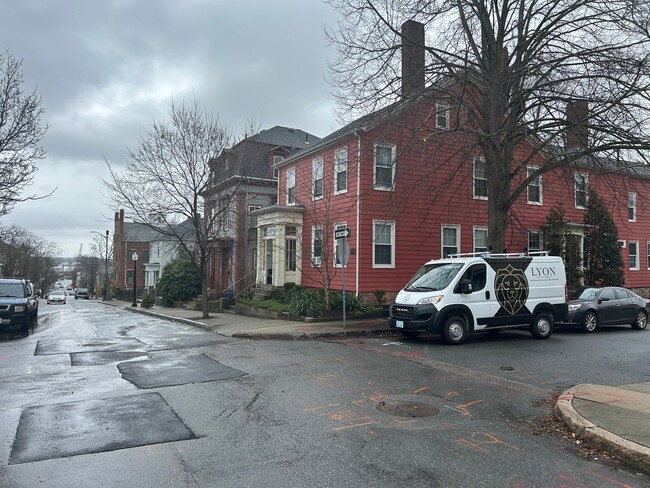 Building Photo - Walnut Street (246) - S