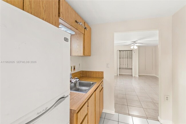 Building Photo - 6365 SW 33rd St