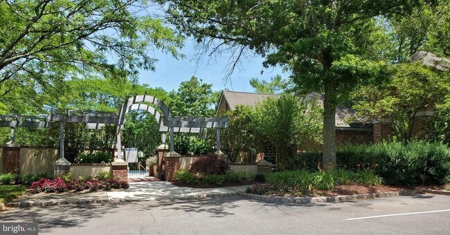 Building Photo - 7 Nottingham Cir