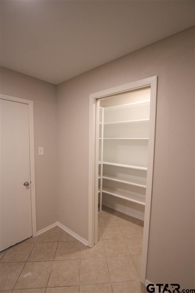 Building Photo - 15711 Echo Glen Dr