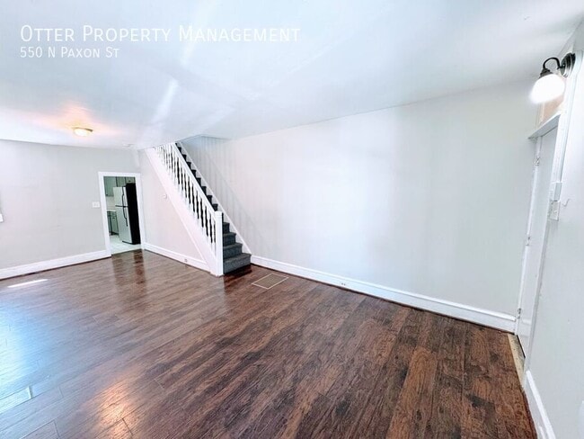 Building Photo - 550 N Paxon St