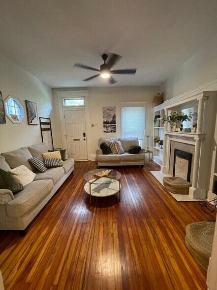 Building Photo - 297 Reinhard Ave