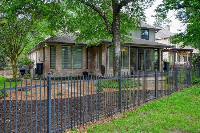 Building Photo - 41 Sweetleaf Ct