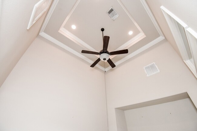Building Photo - 10106 Cypress Path
