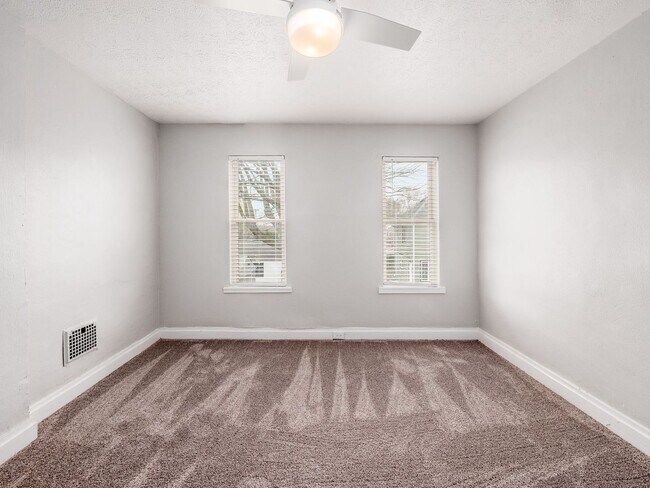 Building Photo - Available Now! Located in Merion Village, ...