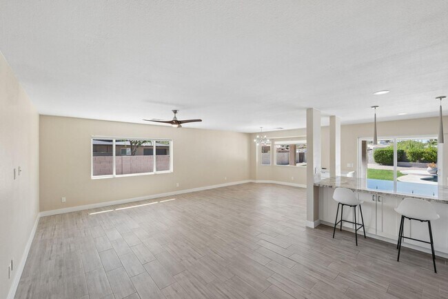 Building Photo - 13222 N 1st Ave