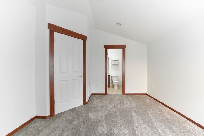 Building Photo - Nice 3 beds / 3.5 baths Townhouse in Greenwood/NW Seattle!