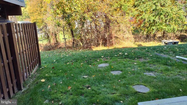 Building Photo - 442 Darby Ln