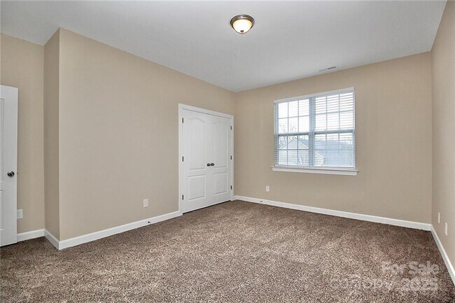Building Photo - 311 Palmerston Ln