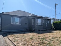 Building Photo - Great 3-Bedroom, 1-Bath Home In Springfield!
