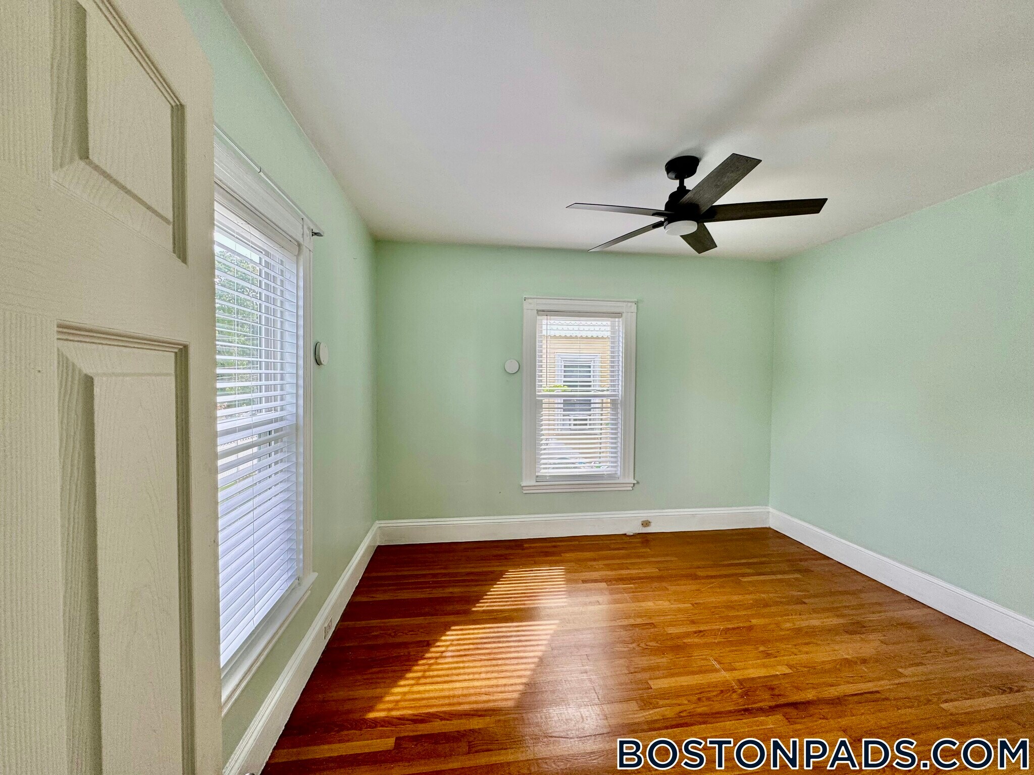 Building Photo - 214 Washington St