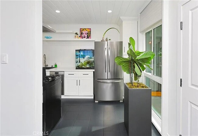 Building Photo - 930 Peach Ave