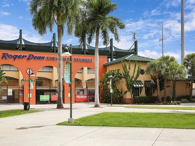 Building Photo - 4814 Sawgrass Breeze Dr
