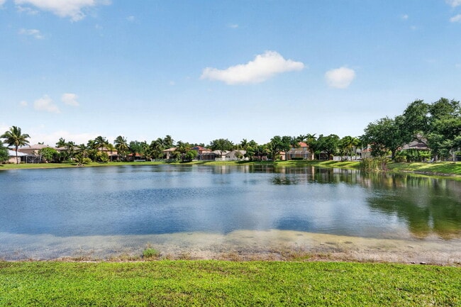 Building Photo - 3755 Pebblebrook Ct