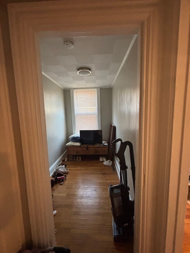 Office - 152 E James St