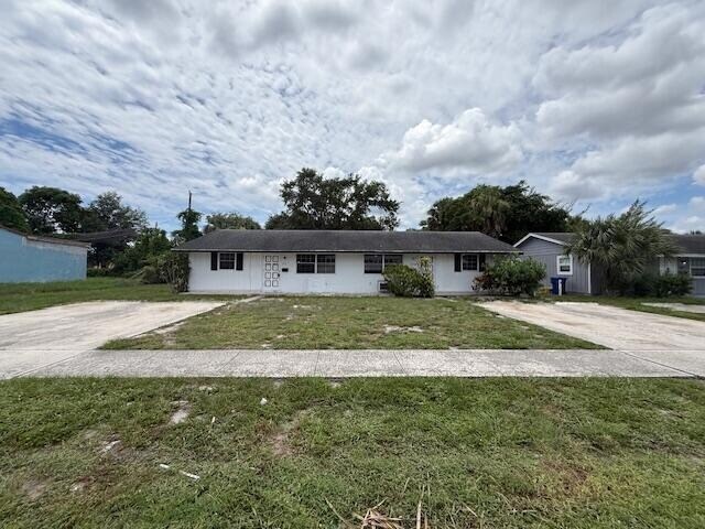 Primary Photo - 341 Silver Beach Rd