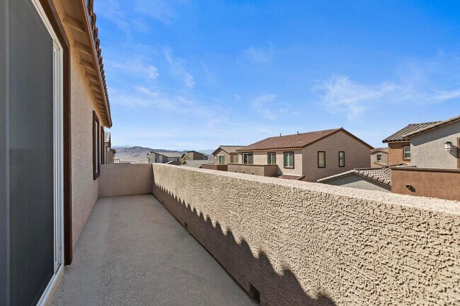 Building Photo - Desirable Inspirada Next-Gen Home! 4 Bedro...
