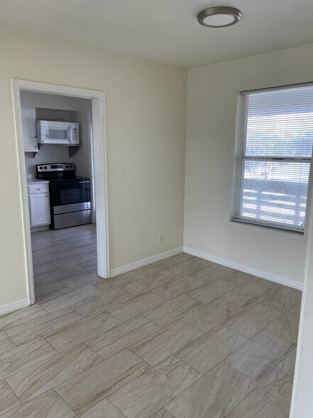 Building Photo - 600 Riverview Blvd