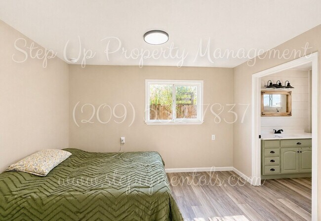 Building Photo - Charming Country Living with Modern Solar Power in Chinese Camp