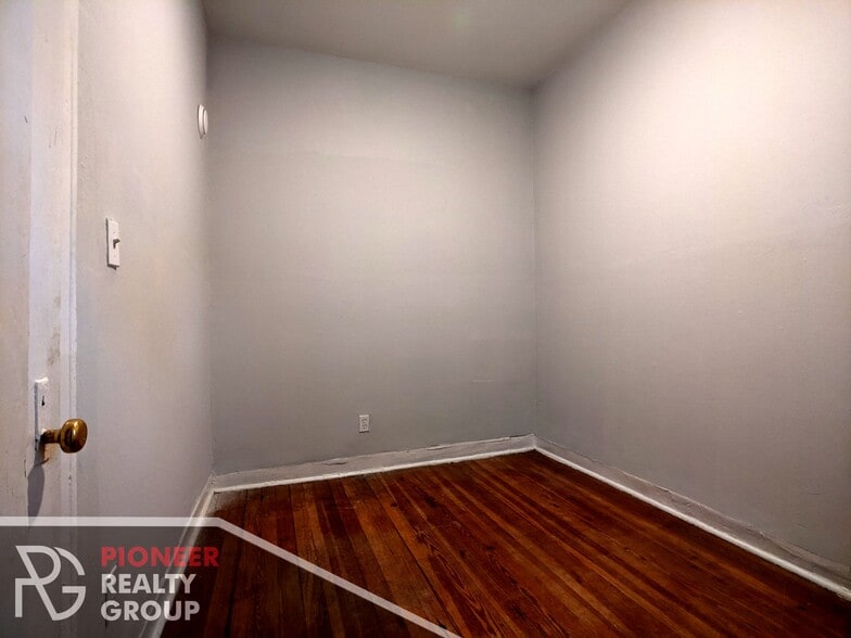 Building Photo - 3542 N Halsted St