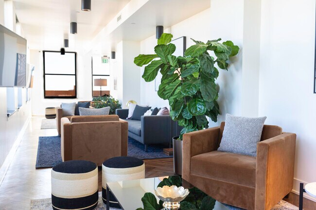 Building Photo - 1150 Griswold St