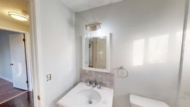 Building Photo - 4-Bedroom Split-Level Updated Home with Garage, Deck, and Large Backyard